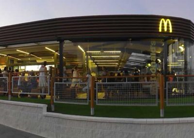 Terraza restaurante Mc Donald´s en Ayamonte, Huelva